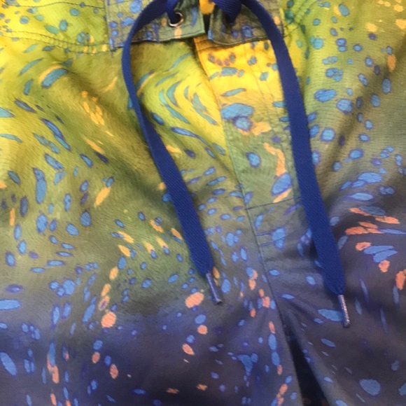 5/$25 Reel Legends Swim trunks Boys 16/18 - Picture 2 of 4